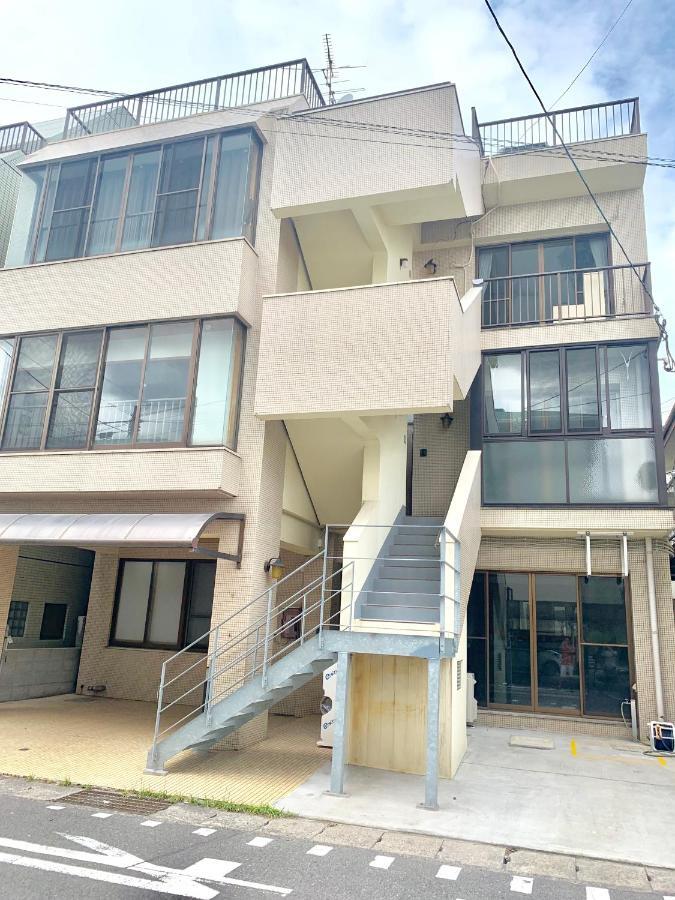 Villa ガナダン中央駅 3f 無料駐車場